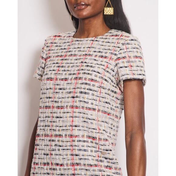 Chanel 18P Grey Tweed Midi Dress FR36 US4 Short Sleeve CC Logo Button Silk - Picture 4 of 16